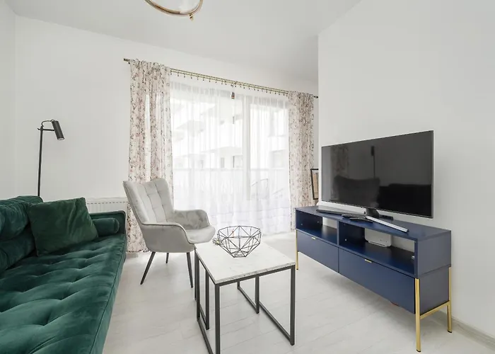 Modern Classic Studio Apartment In Kepa Mieszczanska By Noclegi Renters