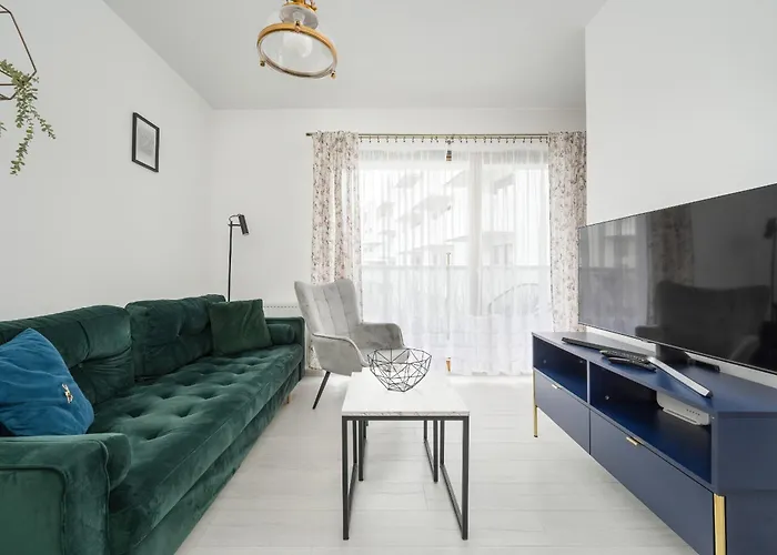 Modern Classic Studio Apartment In Kepa Mieszczanska By Noclegi Renters