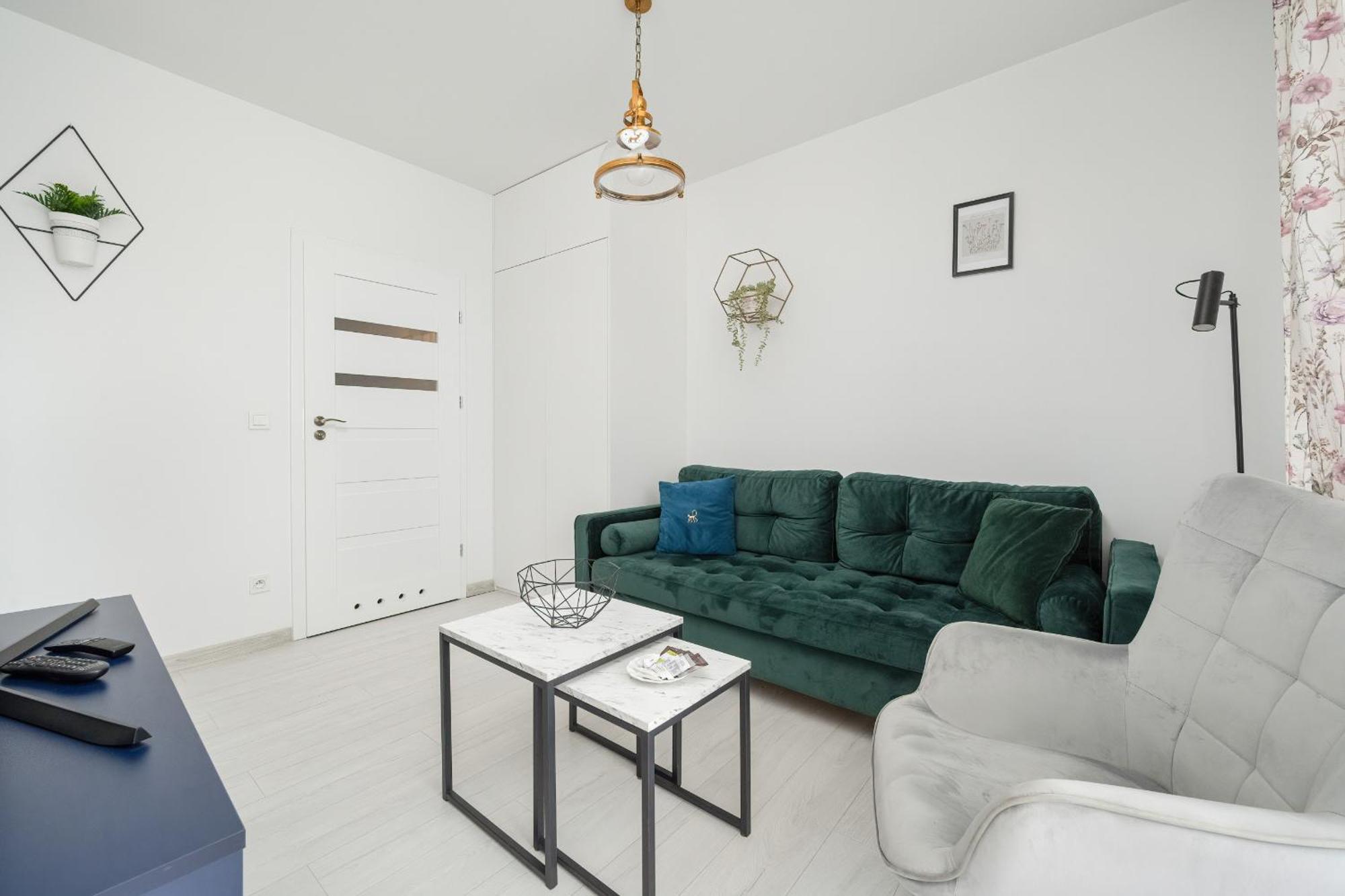 Modern Classic In Kepa Mieszczanska By Renters Apartment *