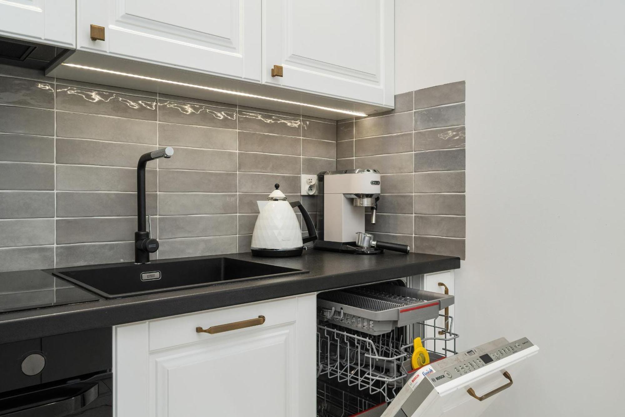 Apartment Modern Classic In Kepa Mieszczanska By Renters Wroclaw