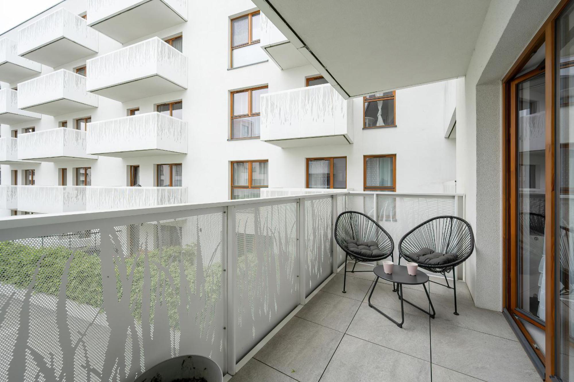 Modern Classic In Kepa Mieszczanska By Renters Apartment *